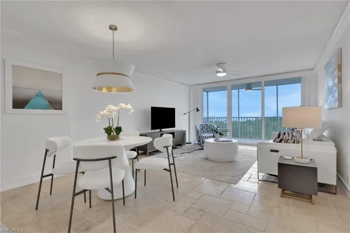 5  Bluebill  AVE, Naples, FL 34108