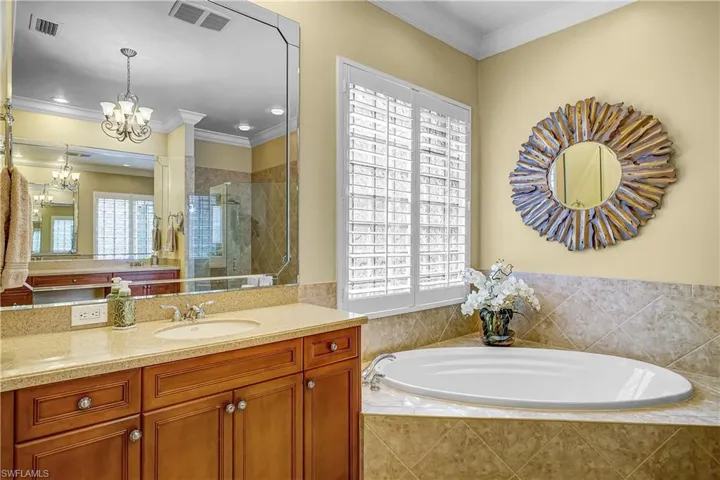 28672  Pienza  CT, Bonita Springs, FL 34135