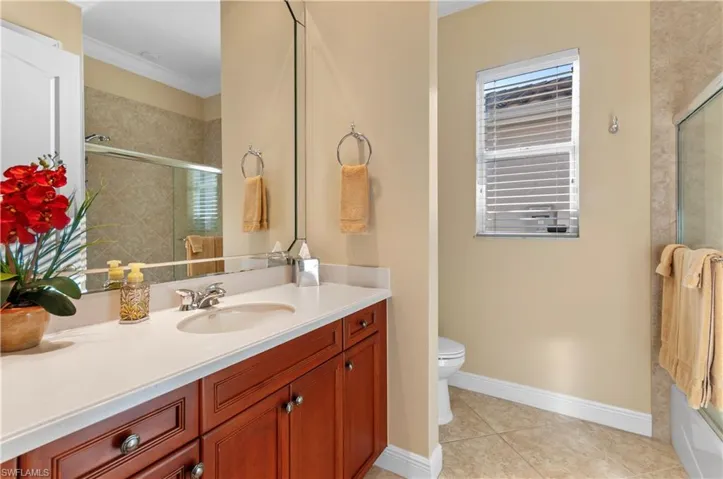 28672  Pienza  CT, Bonita Springs, FL 34135