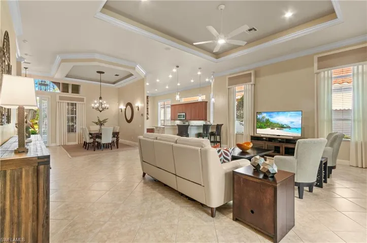 28672  Pienza  CT, Bonita Springs, FL 34135