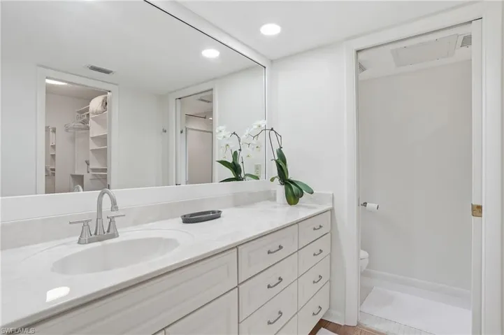 Primary ensuite bathroom