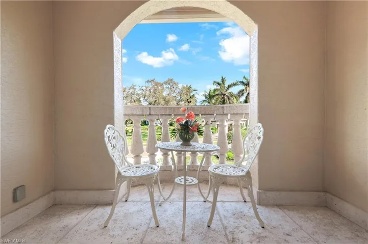 Bonus room balcony