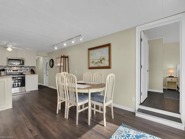 37 Channel Ln, Fort Myers, Florida 33905