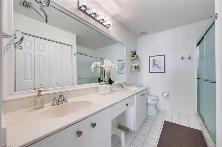 6650 Huntington Lakes Cir 102, Naples, Florida 34119