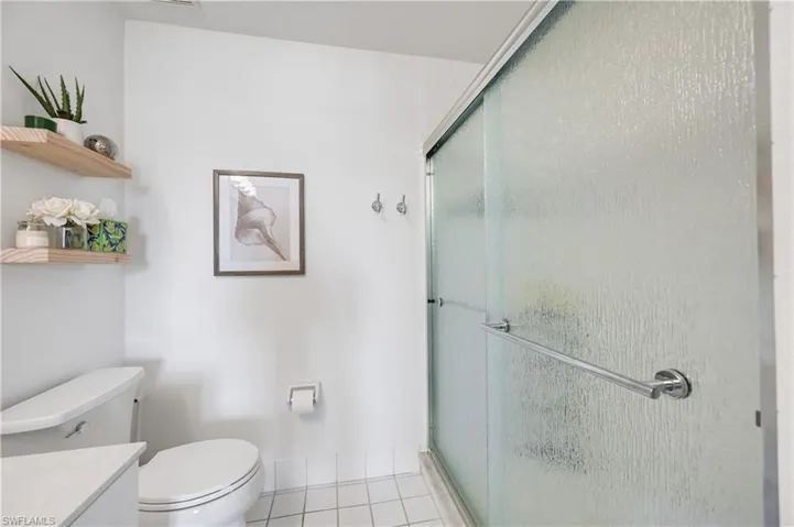 6650 Huntington Lakes Cir 102, Naples, Florida 34119