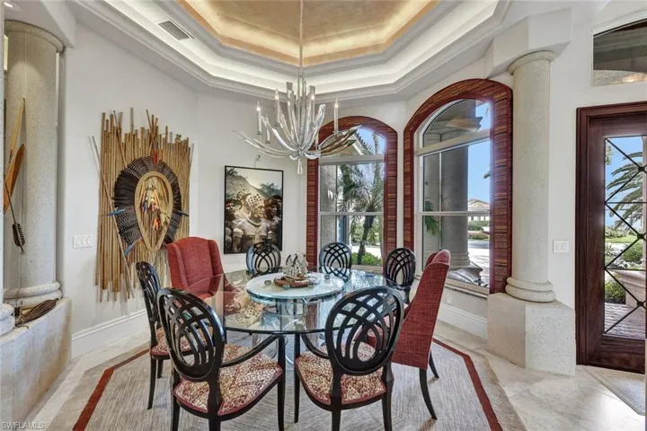 Ceilings coffered for 12' to 14 feet with multiple accent lighting options depending on your mood.