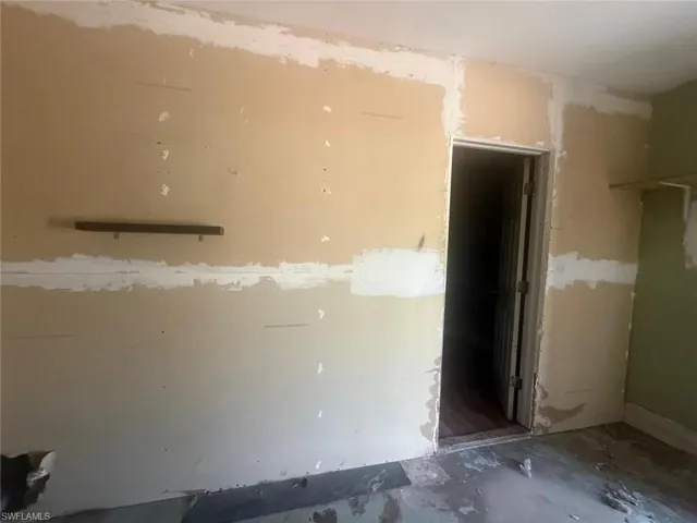 706 Sw 31st St, Cape Coral, Florida 33914