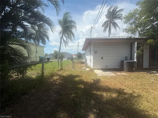 706 Sw 31st St, Cape Coral, Florida 33914