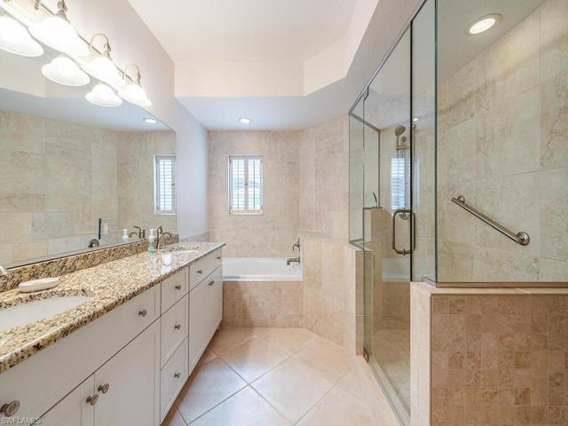 7120  Timberland  CIR, Naples, FL 34109