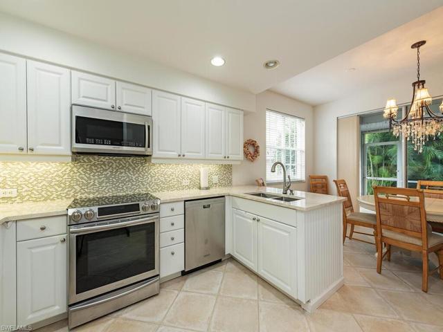 7120  Timberland  CIR, Naples, FL 34109
