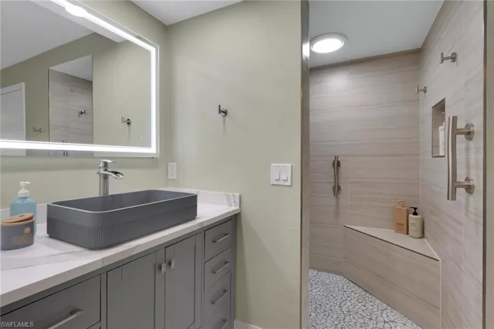 912 48th Ter 107, Cape Coral, Florida 33914