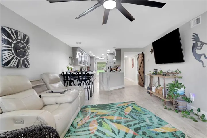912 48th Ter 107, Cape Coral, Florida 33914