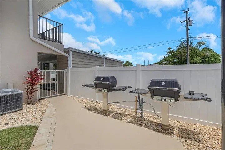 912 48th Ter 107, Cape Coral, Florida 33914