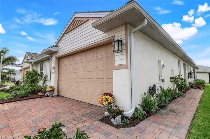 1009  Tranquil Brook  DR, Naples, FL 34114
