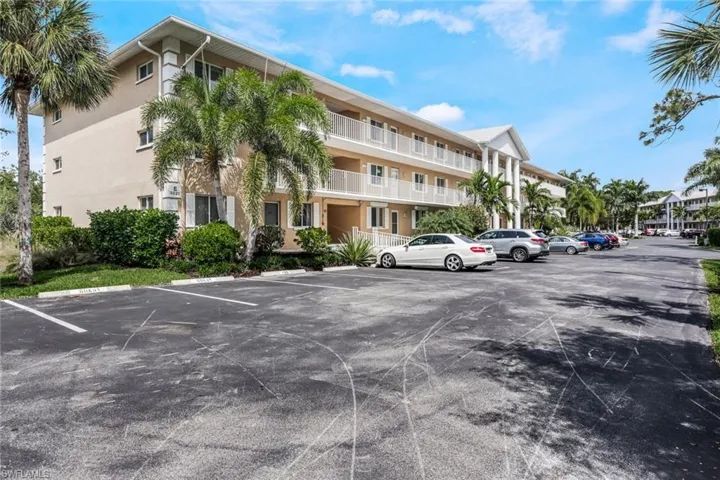 3021 Sandpiper Bay CIR # E301, NAPLES FL 34112