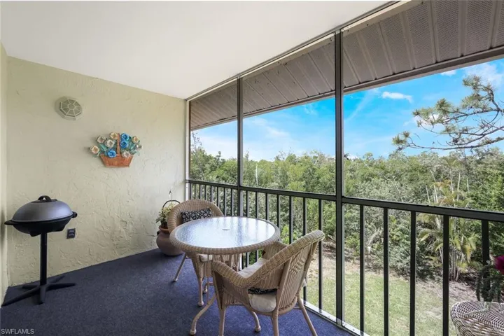 3021 Sandpiper Bay CIR # E301, NAPLES FL 34112