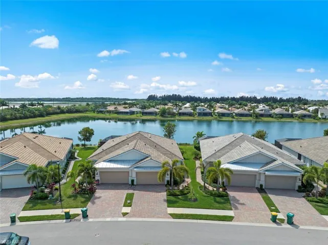 14791  Edgewater  CIR, Naples, FL 34114