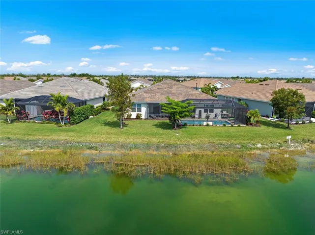 14791  Edgewater  CIR, Naples, FL 34114