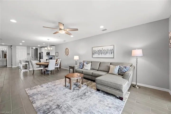 14791  Edgewater  CIR, Naples, FL 34114