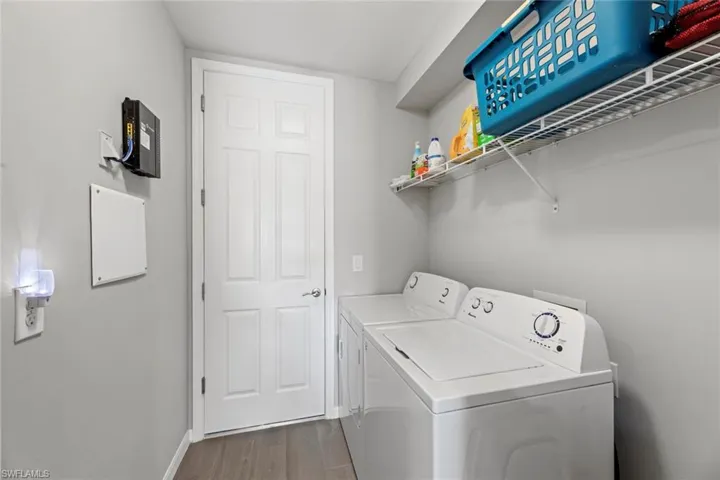 14791  Edgewater  CIR, Naples, FL 34114