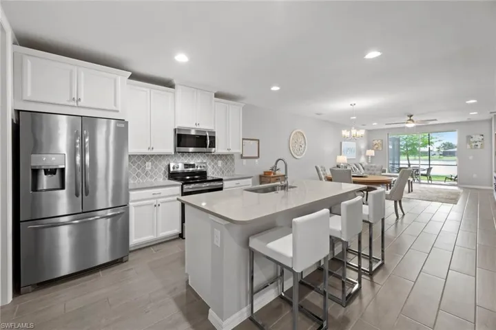 14791  Edgewater  CIR, Naples, FL 34114