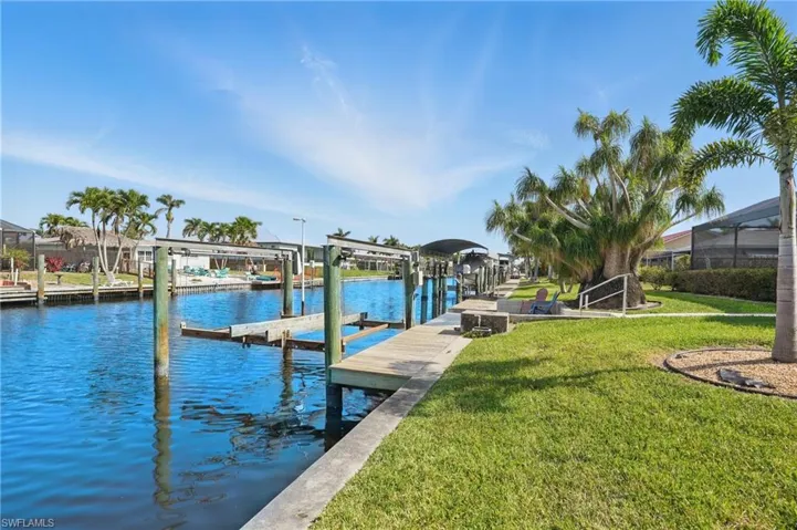 5325 Colonade Ct, Cape Coral Fl 33904