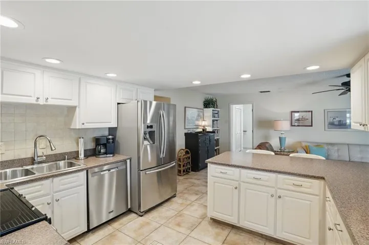 5325 Colonade Ct, Cape Coral Fl 33904