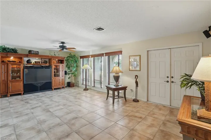 5325 Colonade Ct, Cape Coral Fl 33904