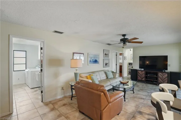 5325 Colonade Ct, Cape Coral Fl 33904