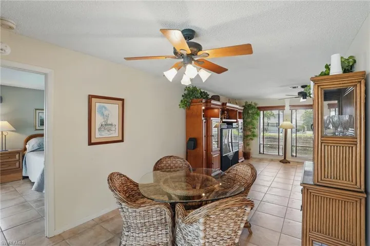5325 Colonade Ct, Cape Coral Fl 33904