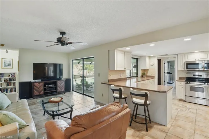 5325 Colonade Ct, Cape Coral Fl 33904
