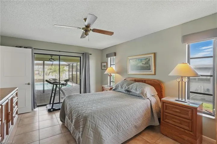 5325 Colonade Ct, Cape Coral Fl 33904