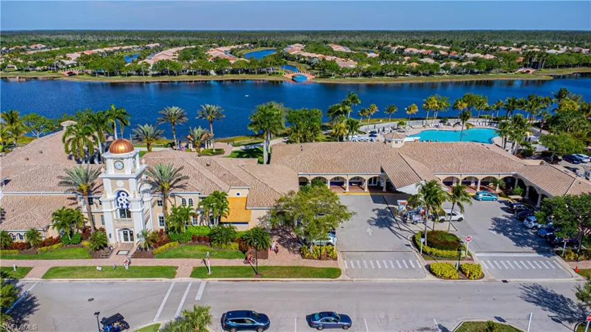 Clubhouse & Amenities