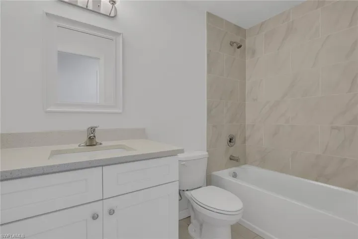 2619 Ne 4th Ave, Cape Coral, Florida 33909