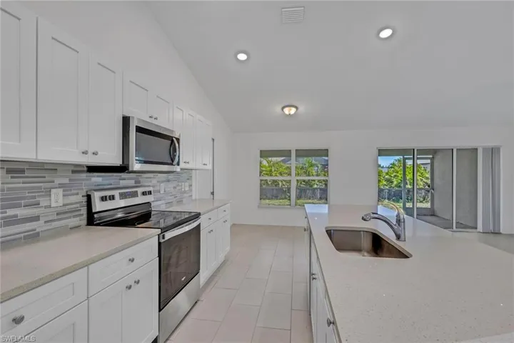 2619 Ne 4th Ave, Cape Coral, Florida 33909