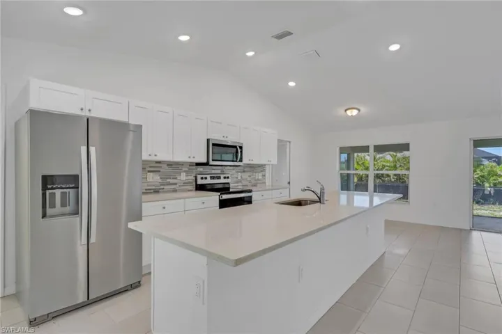2619 Ne 4th Ave, Cape Coral, Florida 33909