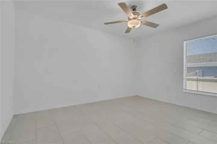 2619 Ne 4th Ave, Cape Coral, Florida 33909