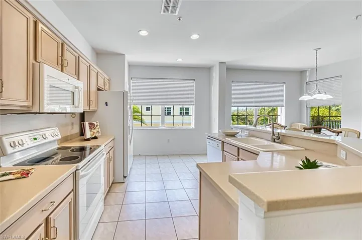 20021 Sanibel View Cir 101, Fort Myers, Florida 33908