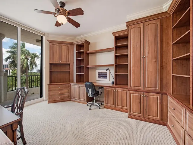 Guest with built ins