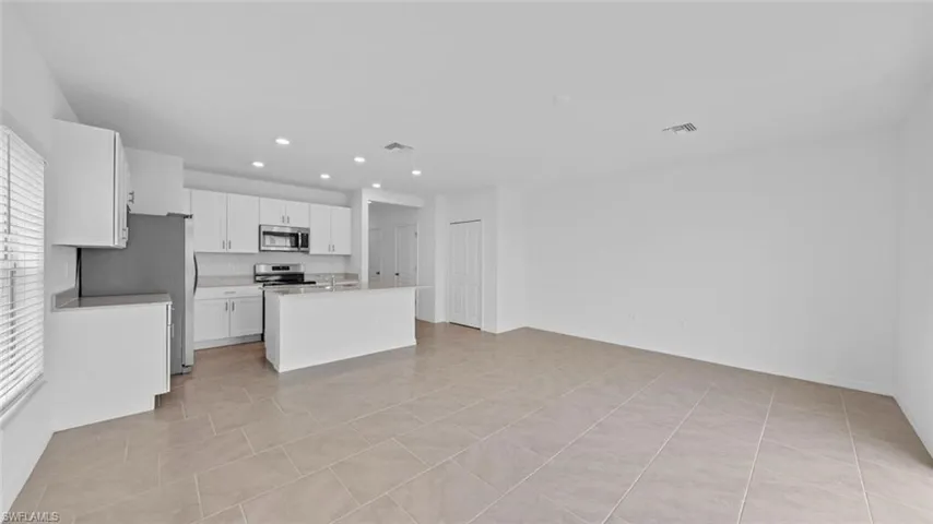 17525 Paradiso Way, North Fort Myers, Florida 33917