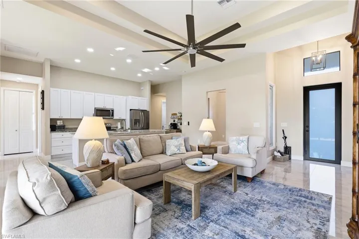 1813 Nw 37th Pl, Cape Coral, Florida 33993