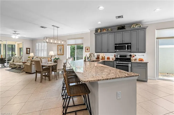 10633 Avila Cir, Fort Myers, Florida 33913