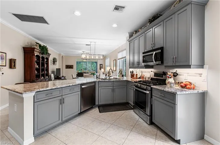 10633 Avila Cir, Fort Myers, Florida 33913