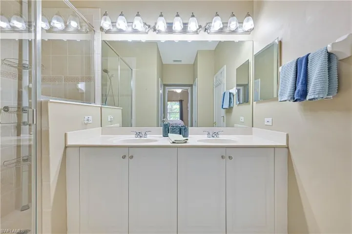 3231  Cottonwood  BEND, Fort Myers, FL 33905