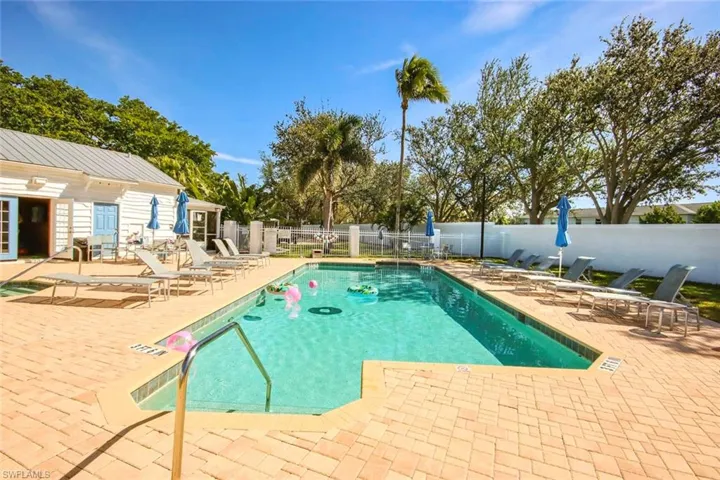 Community_Pool