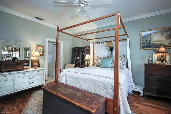 Primary_Bedroom