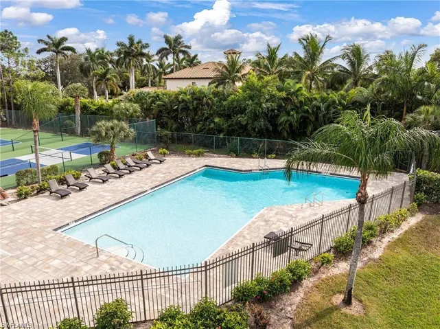 4112 Covey Run 2a, Naples, Florida 34109