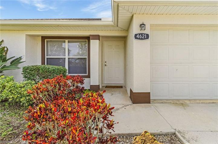 4621-4623  25th SW ST, Lehigh Acres, FL 33973