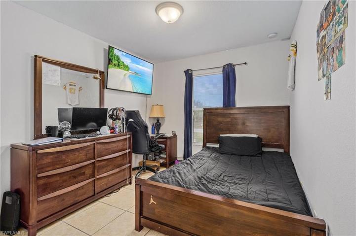 4621-4623  25th SW ST, Lehigh Acres, FL 33973