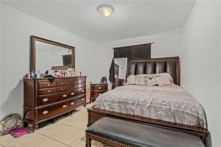 4621-4623  25th SW ST, Lehigh Acres, FL 33973